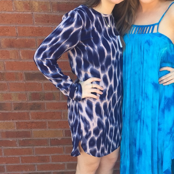 LONG SLEEVE BLUE LEOPARD PRINT DRESS - Picture 2 of 2